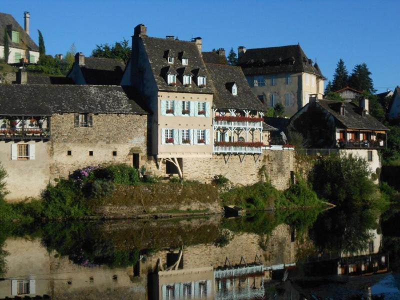 Gite Clara Bassignac-le-Haut Exterior foto